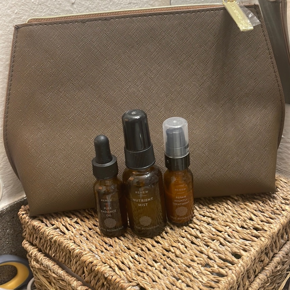 True Botanicals Skincare set - barely used.